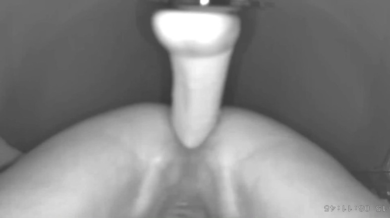 dessousissy: Maszyna w użyciu