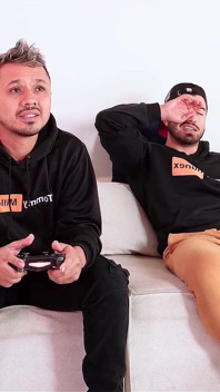 Z przyjaciółmi mojego ojczyma seks w sąsiedztwie