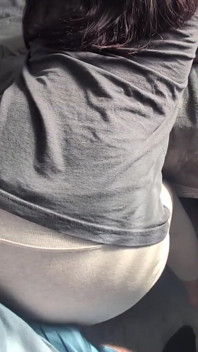 POV Moglie Twerka E Macina Con I Pantaloni Della Tuta