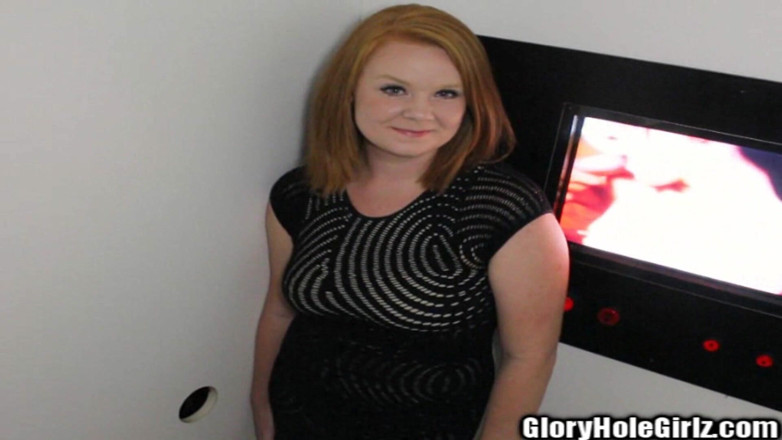Glory Hole Girlz: 후장 큰 젖탱이 빨간 머리 정액 삼키는 Ginger 보지에 더러운 영광의 구멍이 그녀의 후장 구멍 깊고 빨간 붕덩이를 박아