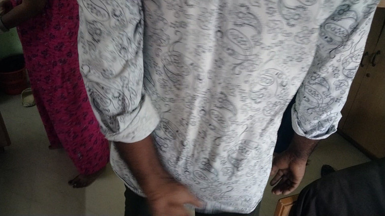 Tamil lesbian: Una pausa