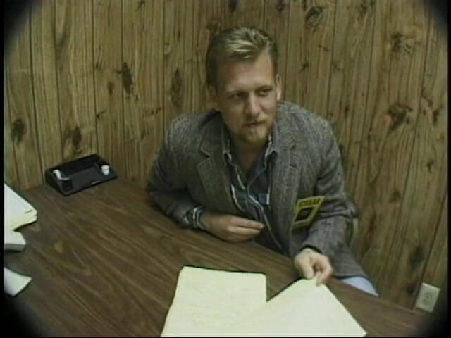 Latina Bang: Pancutan mani besar yang bagus di lidah untuk pelacur berambut...