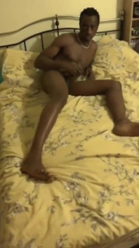 Nata4sex posing rubbing down my body wanking
