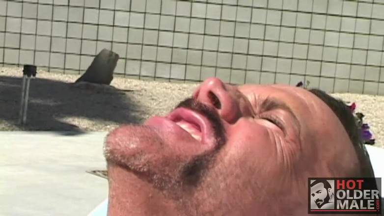 Pantheon men: Até o penetrador ao lado da piscina de negócios