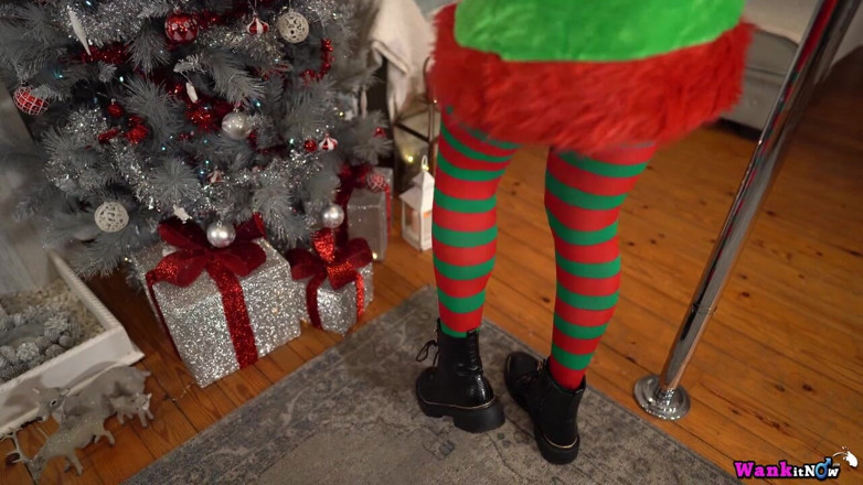 Wank it Now: Amber Coen - Si jalang Krismas Elf