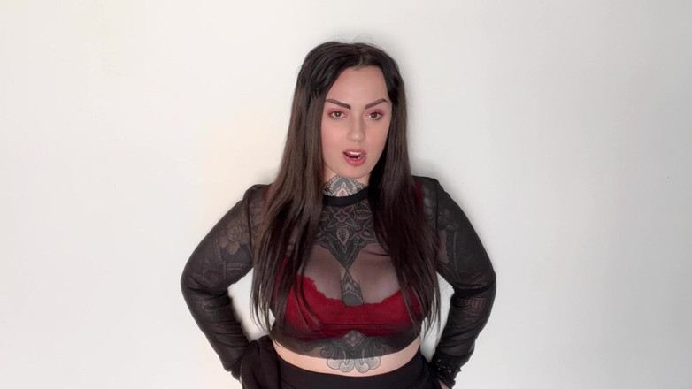 Miss Valentina: La piccola bevitrice di sperma della matrigna