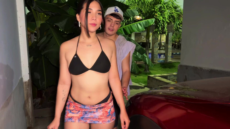 SpaceProductions: Úžasná sexy Kolumbijka Mě svádí Po večírku jsem ji proplížil...