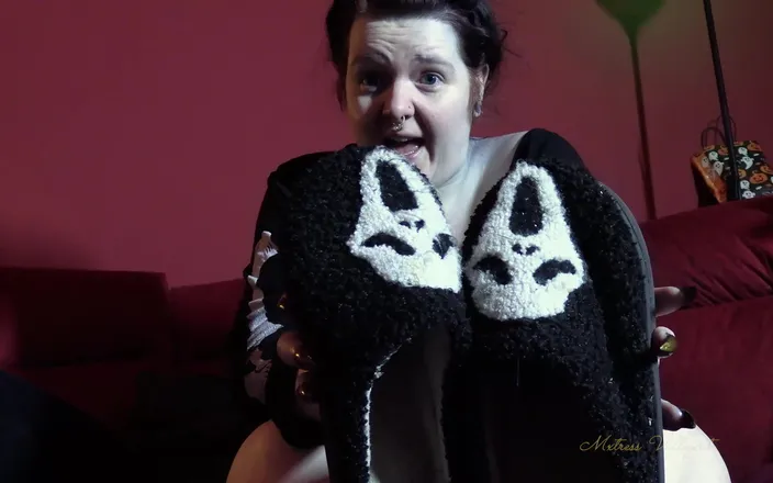 Mxtress Valleycat: Sweaty Slippers JOI