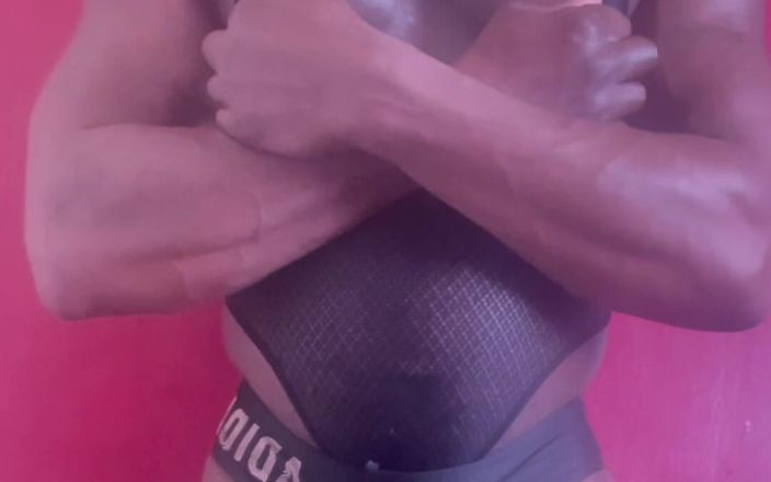 Black mature kinky muscle: Bbc netz-body vibrierende Kugel masturbiert sperma-szene