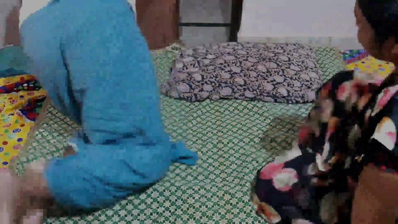 Sexy sindu: Indianca Desi Bhabhi este futută de iubit