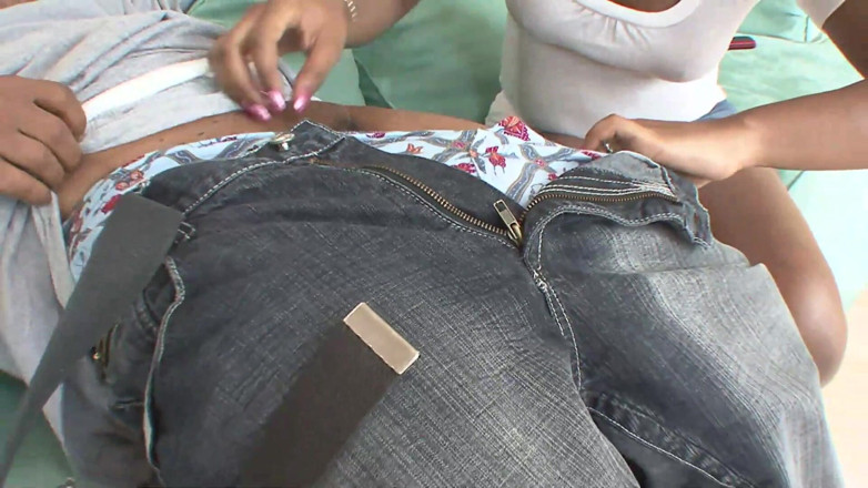 Africans Orgasm: Gadis remaja kulit hitam lagi asik ngentot kontol raksasa pria...