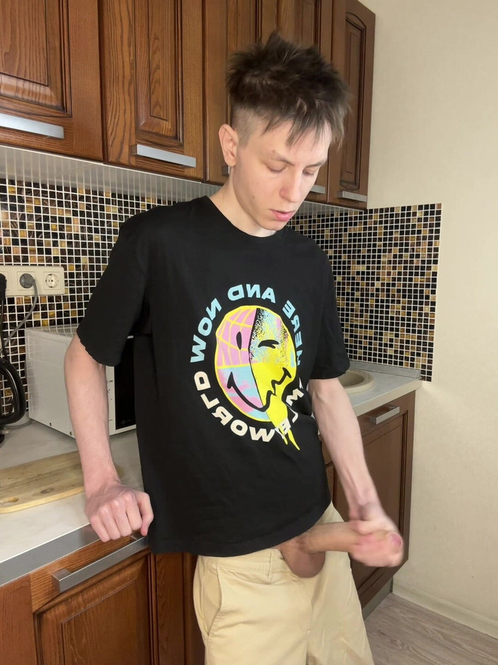 Morflot24: La delicia de esperma de Young Twink