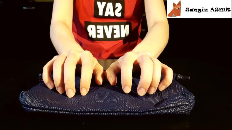 Saegin: 3[ASMR] Scratching textures, part 3 (NO TALKING)