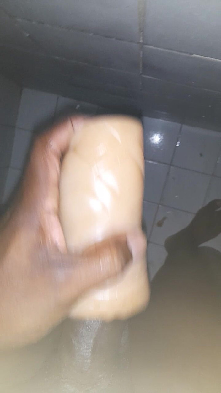 Black guy: S7 E8 को मरोड़ना