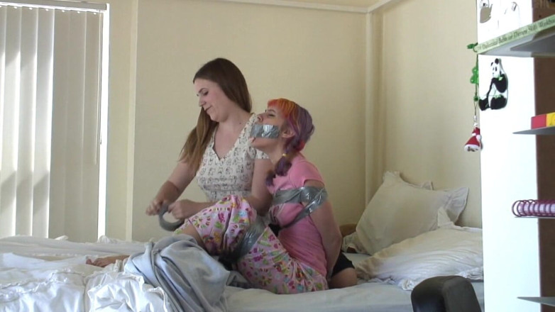 Selfgags classic: Son kez üniversiteyi asıyor!