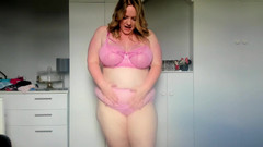 Julie_Bliss: Julie Bliss - géante