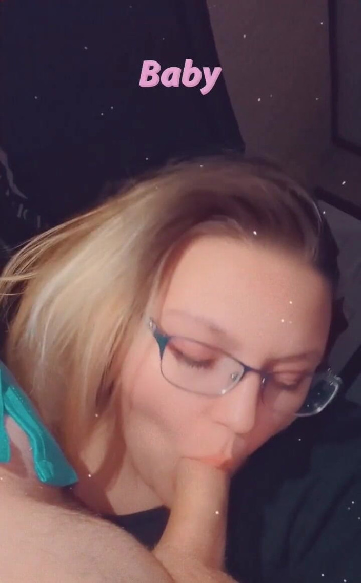 Funhousewife69: Sucking His Cock While Working, Gotta Suck and Work