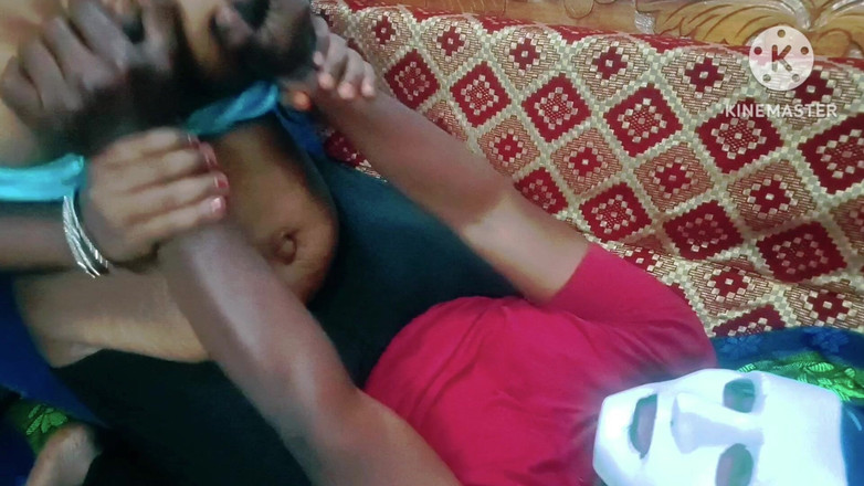 Sweethoneybgl: Cumnata face sex cu cumnatul