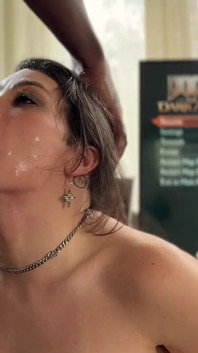 Trans dívka Lena je fistována a ošukaná do obličeje hráčem BF Kaiden