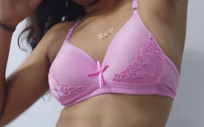 Rashmi kapoor: Chica cingalesa dedeándose y final feliz