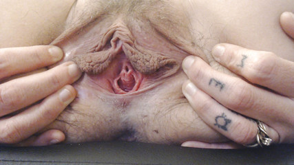 Abby Anna: Roztahování pysků v roztahování kundičky