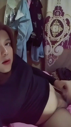 Ivvy Is Very Horny in Her Bedroom