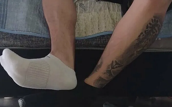 Tomas Styl: Latino Big Feet