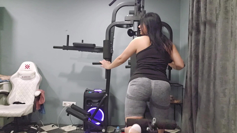 KristinaSlut: Kontrol orgasme, masturbasi di gym.
