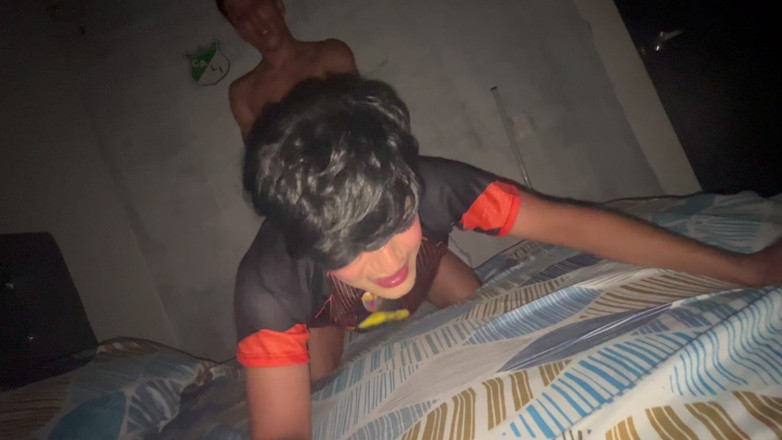 Tomas Styl: Ele entra no quarto do enteado do padrasto para transar...