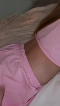 Nu håller flickor fast vid Marketplace. Det är en bra anledning att slicka deras buttholes