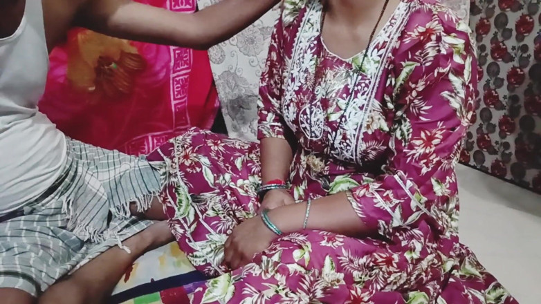 BendableFog5: Bhabhi desi pergi memujuk abang iparnya dengan mengurut minyak dan...