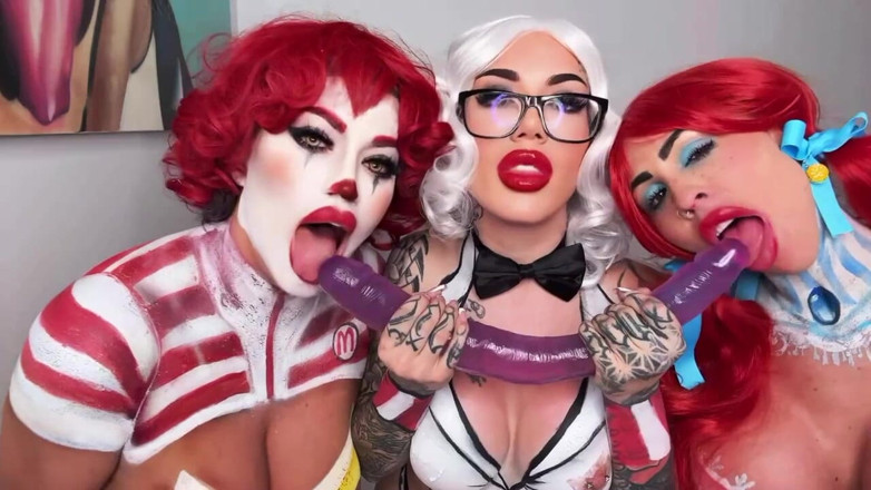 Lacey Jayne Official: Halloween Dildo JOI with Friends