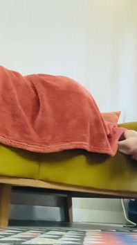 Fiul vitreg ejaculează pe picioarele mele