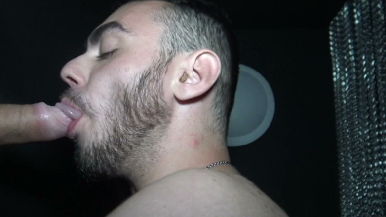 Bareback cum inside studio: 法国荡妇被坏男无鞍性交
