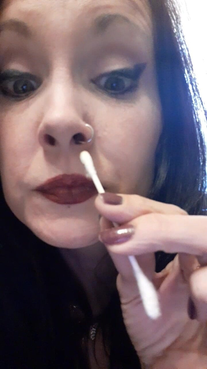 PandoraSG: Sneeze Tease - Black Pepper On Qtip - Žádné kýchání, jen škádlení