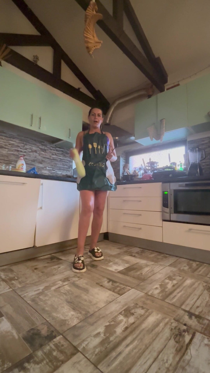 MilfyCalla: Bisakah aku coock untukmu?