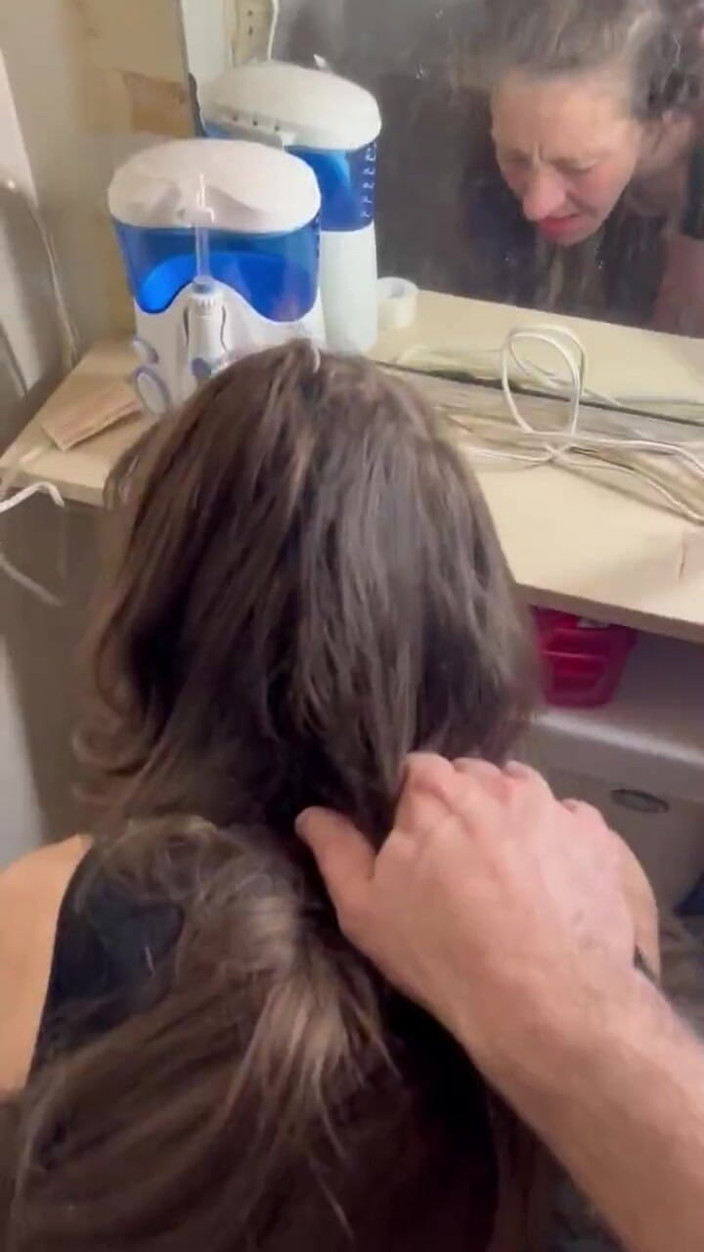J13D75: Street Skank Sucks and Fucks Me in My Bathroom