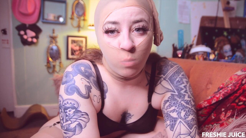 Freshie juice: Pita Gags dan Nylons bersendirian di rumah