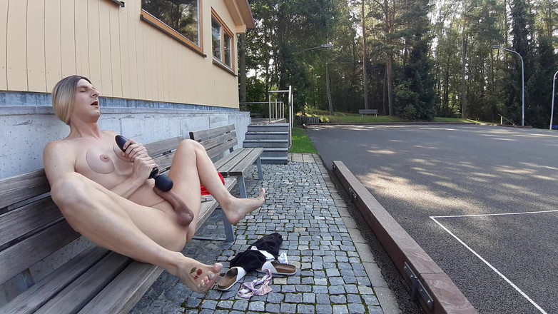 sweetfeet29: Cumshot -