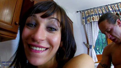 French X: चेहरे पर वीर्य का पूरा भार