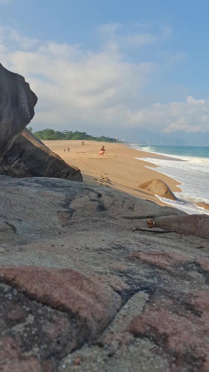 Gabi SweetCouplesStories: Disfrutando de la playa y mostrando mi cuerpo
