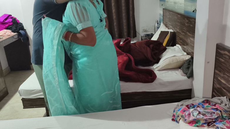 BadMash_Bhabhi: Bhabhi's friend fucked the village Bhabhi well by making her...