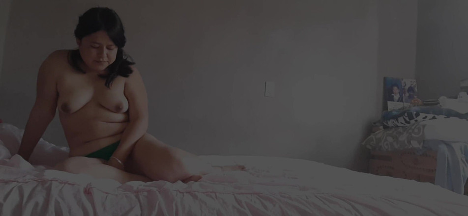 Oriane_Suck_Roses: Bagabunda setuju untuk dientot dan ngentot kontolku dengan nikmat. Aku...