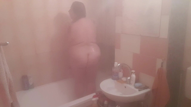 LoraBbw: Voyour Gets Surprise/step-son Watches Me