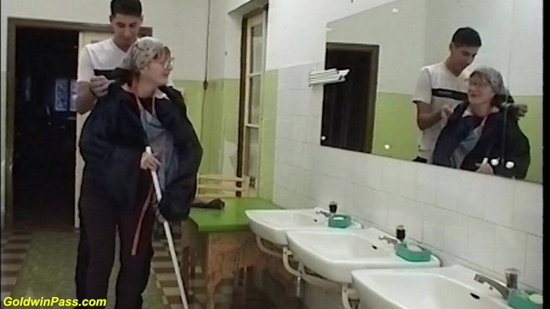 Goldwin pass: 83 years old stepmom gets a young dick