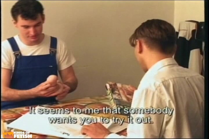 Gay Diaries: Anh chàng giao hàng ăn con cặc lớn của khách hàng...