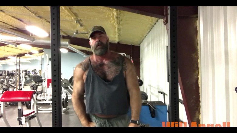 Will Angell: Fitnessstudio wichsen