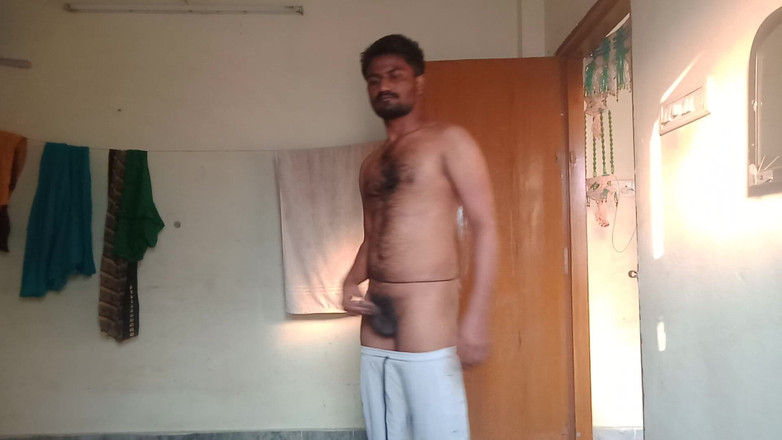 KUMBHA MANOJ KUMAR: Bintang bodi semok lagi asik nikmatin semua negara