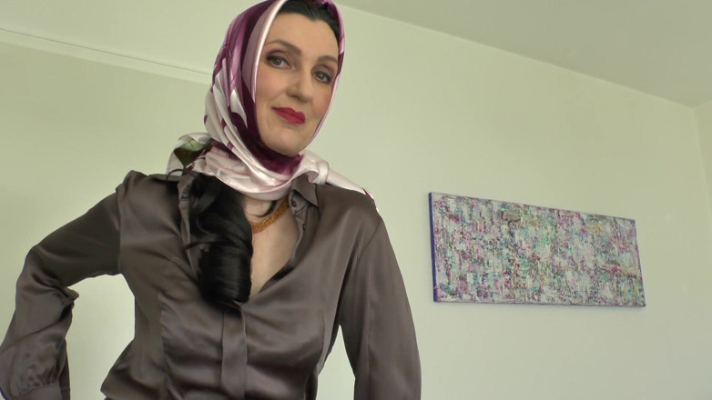 Lady Victoria Valente: Afternoon Headscarf Try-on, Lady Victoria Valente