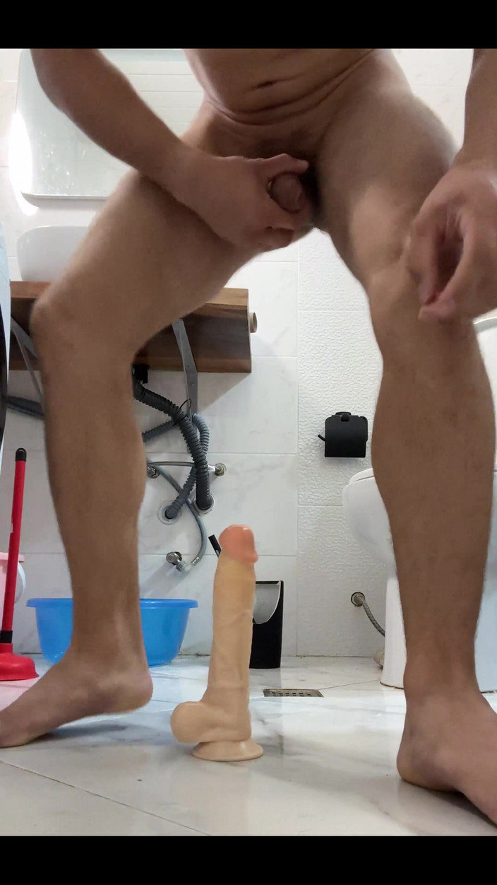 Max_Russell: Я скачу на огромном чудовищном дилдо